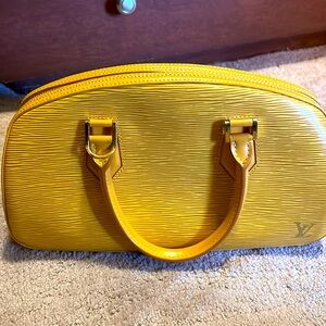 Louis Vuitton satchel only used once